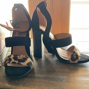Gorgeous cheetah print heels